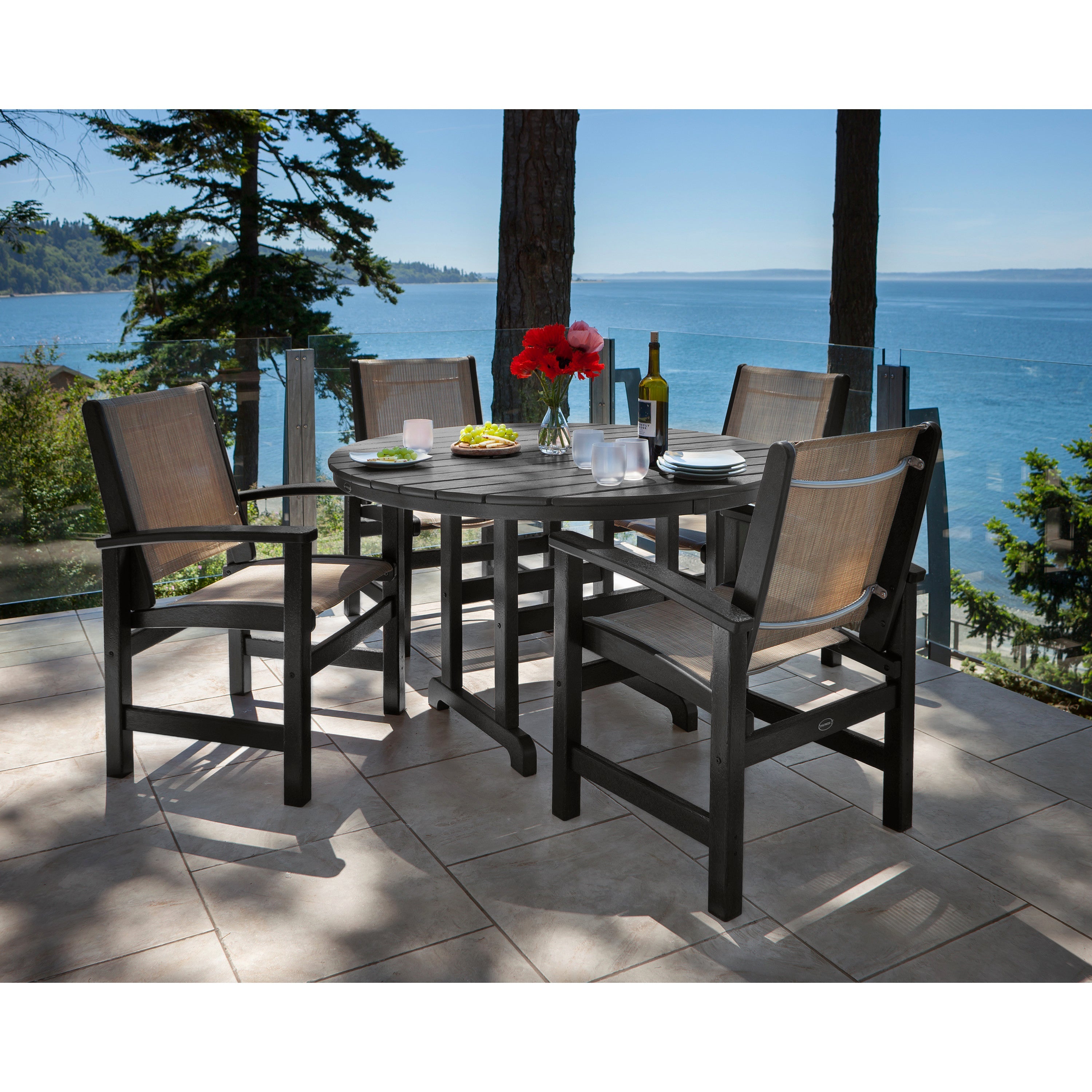 Coastal 5-Piece Round Farmhouse Dining Set